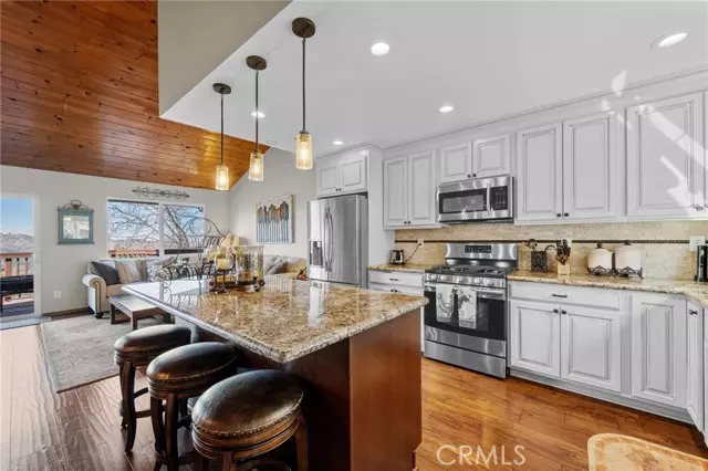 1430 Sequoia, Lake Arrowhead, CA 92352