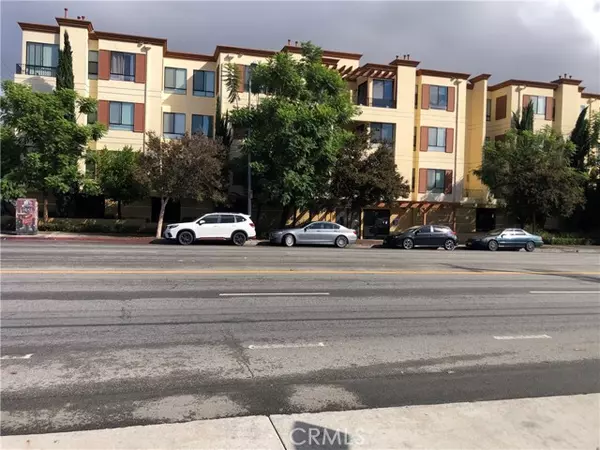 Los Angeles, CA 91605,6938 Laurel Canyon 310