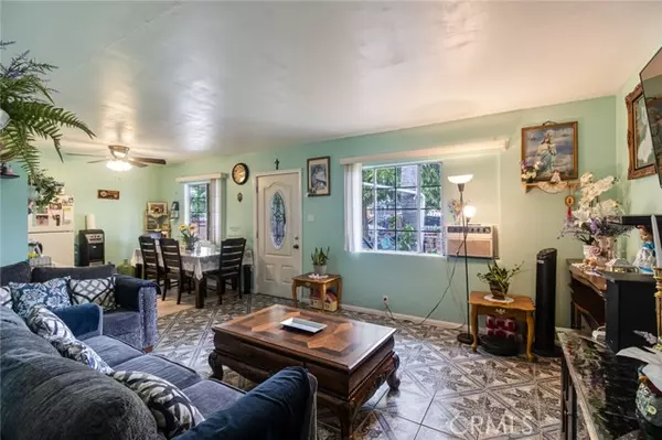 Fontana, CA 92335,14783 Ivy