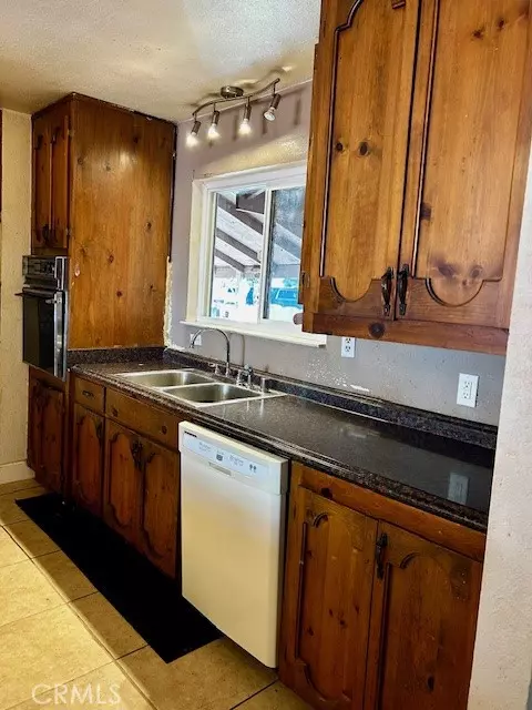 Clearlake, CA 95422,6795 Stonybrook