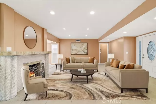 16900 Mayall ST, North Hills, CA 91343