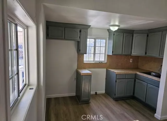 729 W 79th, Los Angeles, CA 90044