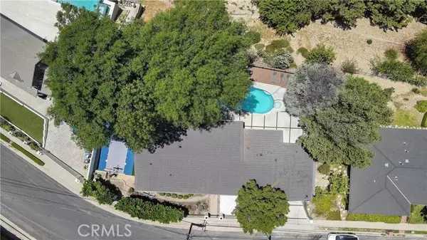 Encino, CA 91436,17072 Oak View DR