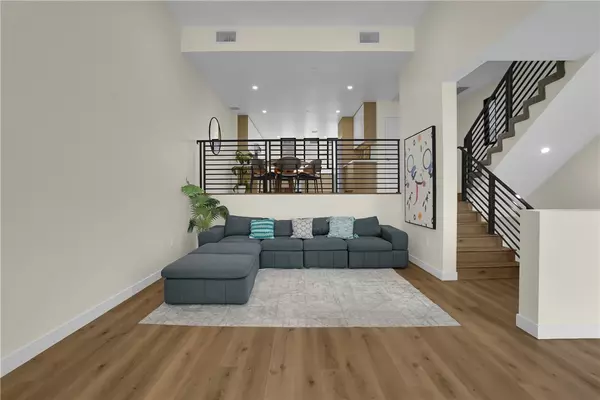 Arcadia, CA 91006,501 N Santa Anita B