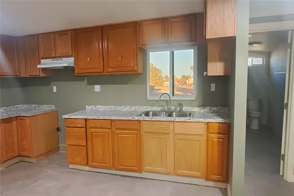 Oak Hills, CA 92344,12255 Mesquite