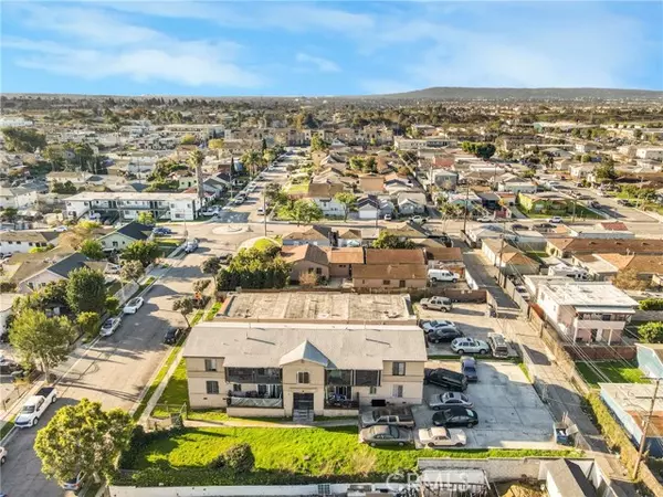 Los Angeles, CA 90044,11137 7 Van Buren Ave