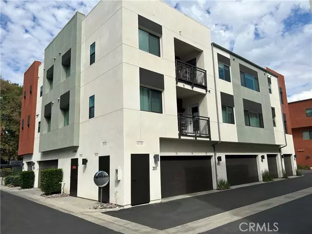 400 W Central 304, Brea, CA 92821