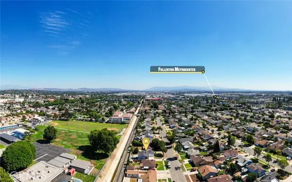 Fullerton, CA 92832,425 W Knepp
