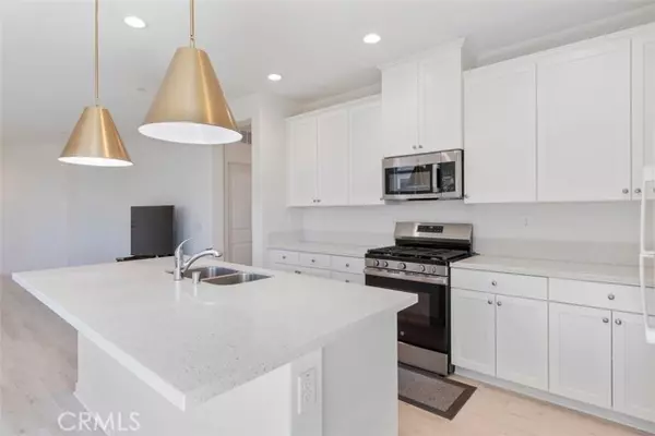 Rosamond, CA 93560,3708 Santa Ynez