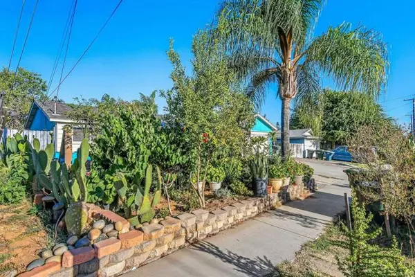 Escondido, CA 92026,1234 N Ivy ST