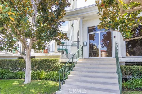 Sherman Oaks, CA 91403,4520 Natick