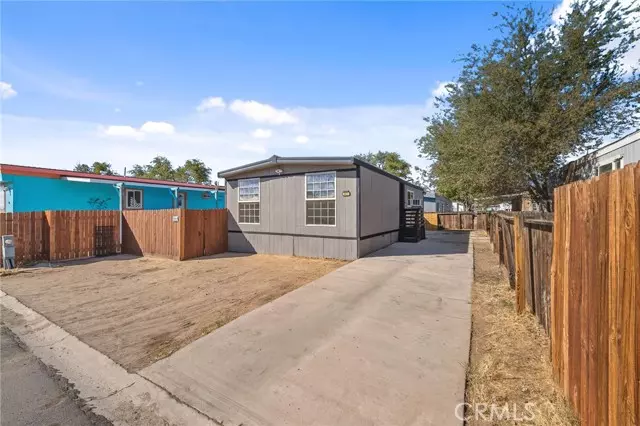 Rosamond, CA 93560,3300 15th ST 361