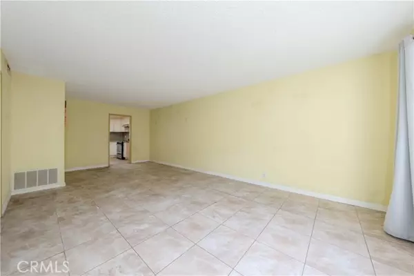 Westminster, CA 92683,14892 Valencia PLZ