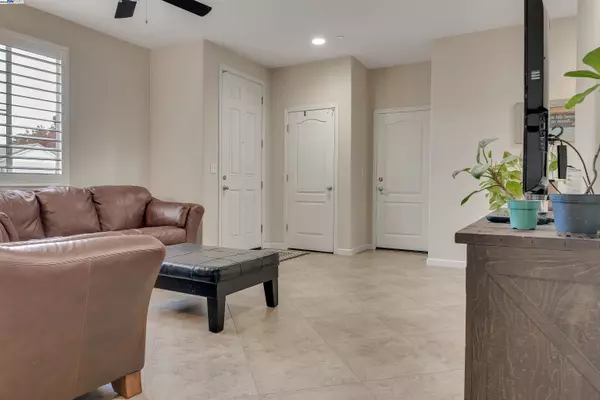 Brentwood, CA 94513,924 Poppy DR