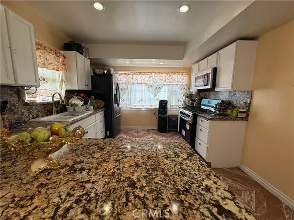 Lynwood, CA 90262,12120 Muriel