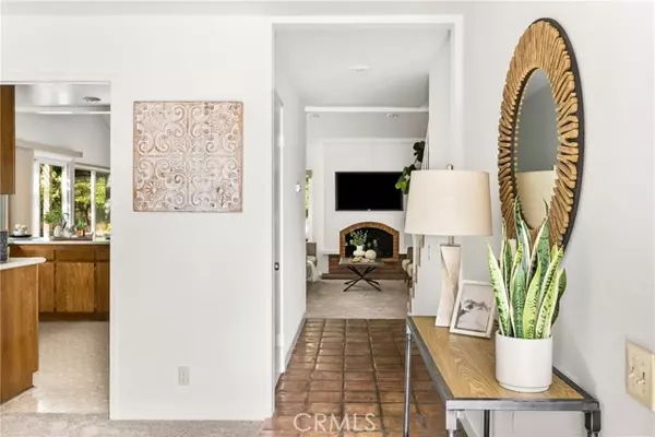 Irvine, CA 92604,4071 Loma ST