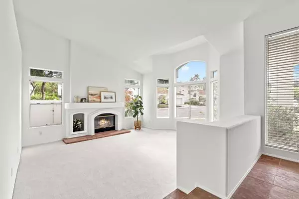 Oceanside, CA 92056,4932 Alameda DR