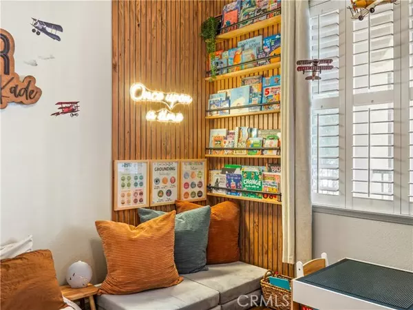 Canyon Country, CA 91387,17965 Lost CYN