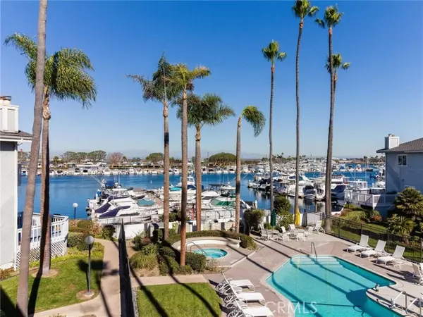 16276 Pacific Cir A, Huntington Beach, CA 92649