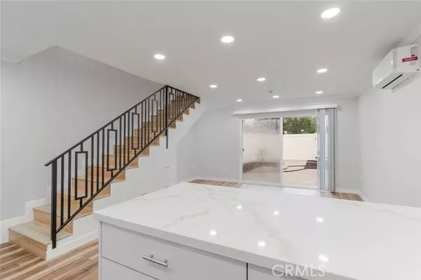 Northridge, CA 91343,8965 Mclennan AVE