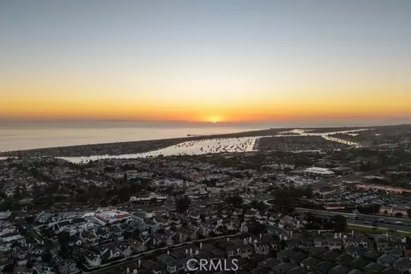 Corona Del Mar, CA 92625,2719 Setting Sun