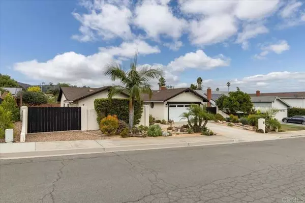 Escondido, CA 92027,1326 Daisy St