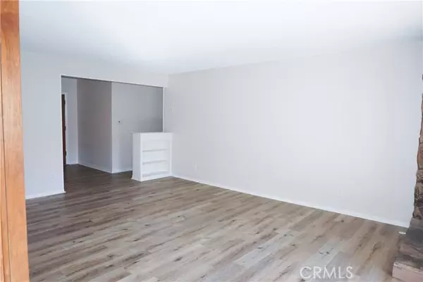 Northridge, CA 91324,18724 Community