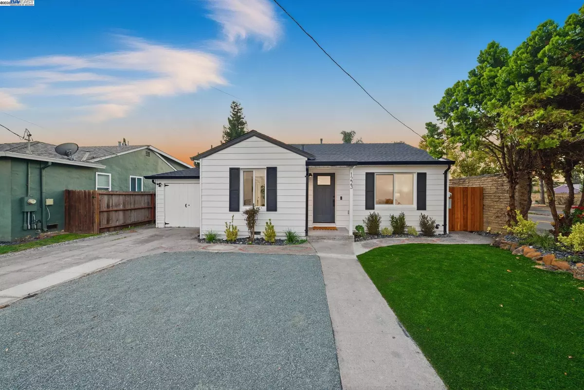 San Leandro, CA 94577,1223 Wainwright Ave