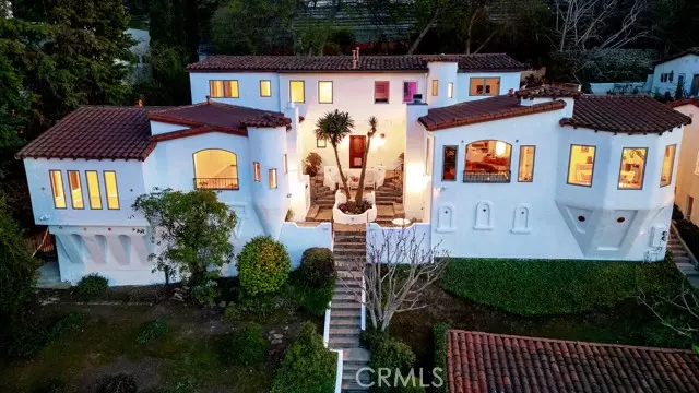 Los Feliz, CA 90027,3702 Arbolada RD