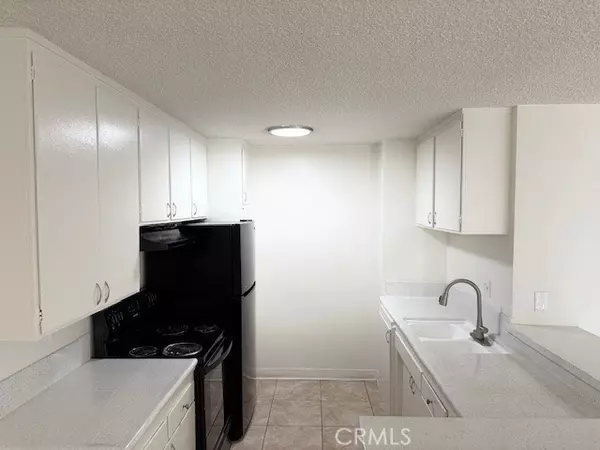 Palm Springs, CA 92262,686 E Cottonwood RD 7