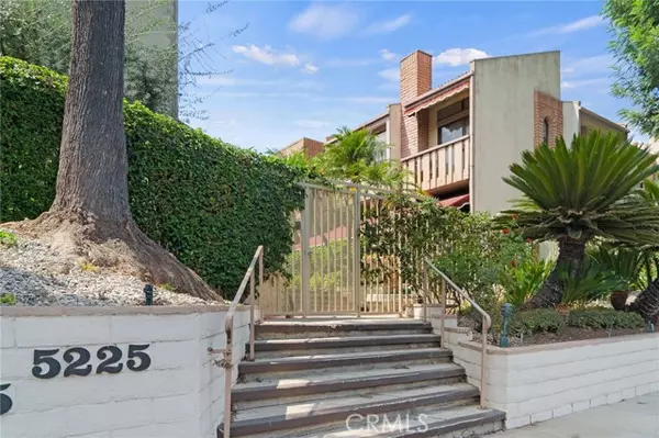 Encino, CA 91316,5225 White Oak AVE 1