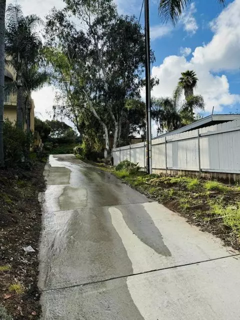 Vista, CA 92084,211 Civic Center DR