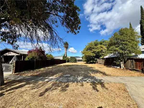 919 W 14th, Merced, CA 95340