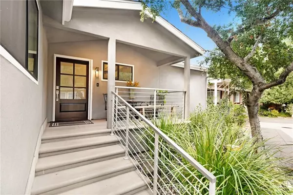 Westlake Village, CA 91361,60 Robin Hood