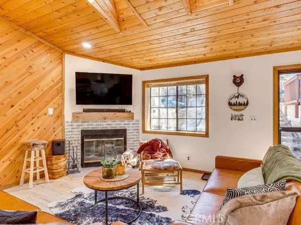 Sugarloaf, CA 92386,452 Orange