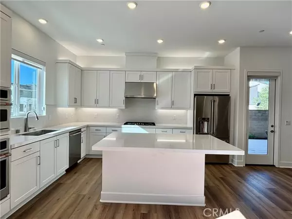 Irvine, CA 92618,101 Stockholm