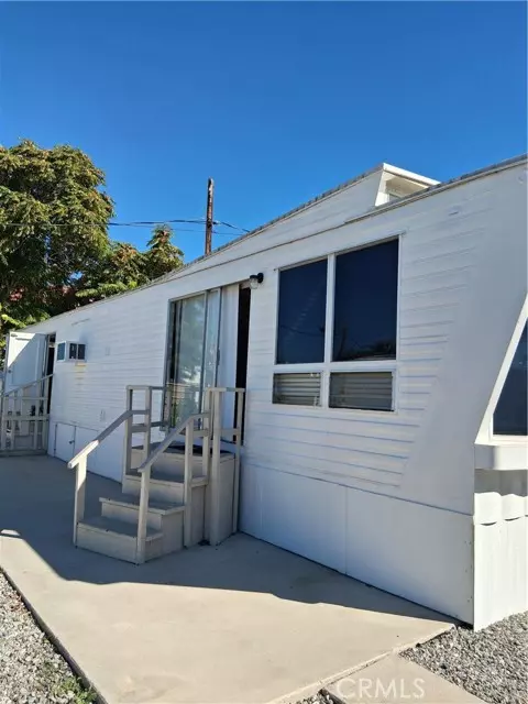 Hemet, CA 92543,1380 W Florida 52