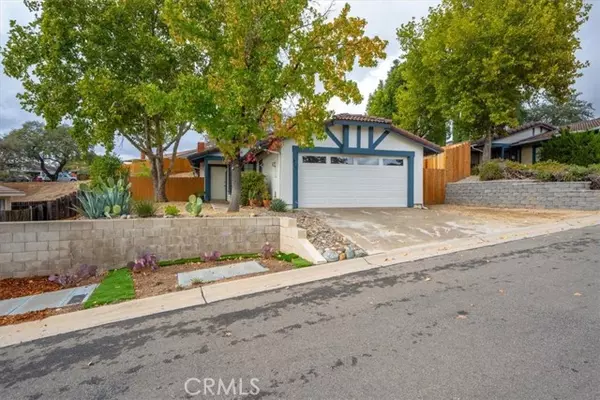 Paso Robles, CA 93446,315 Oak Meadow