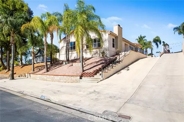 Canyon Lake, CA 92587,30310 Spray DR