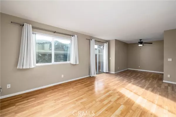 Oceanside, CA 92057,517 Calle Montecito 91