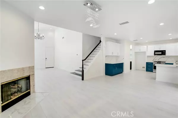 Saugus, CA 91350,28349 Willow CT