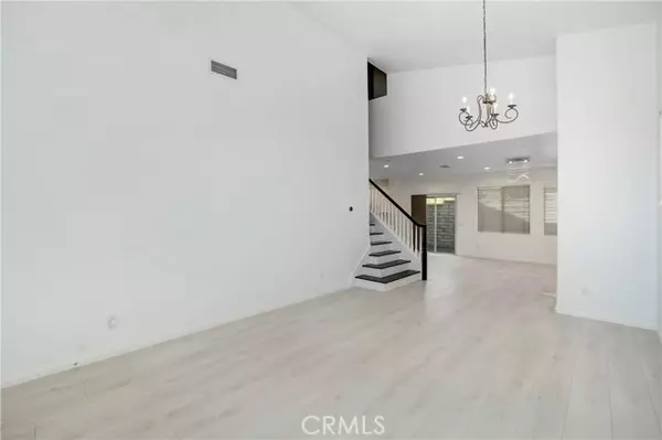 Saugus, CA 91350,28349 Willow CT