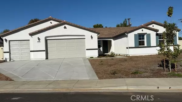 5829 Saddlehorn LN, Jurupa Valley, CA 92509