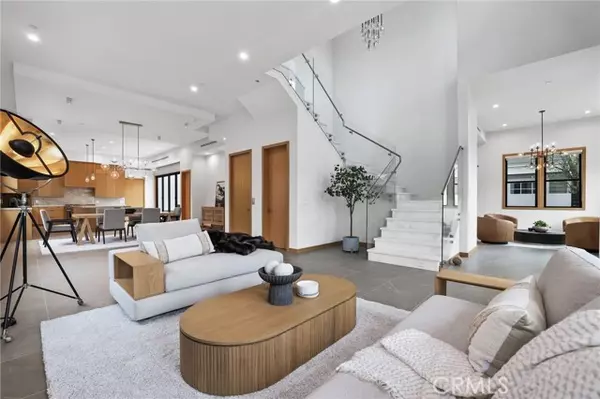 1828 Pine, Huntington Beach, CA 92648