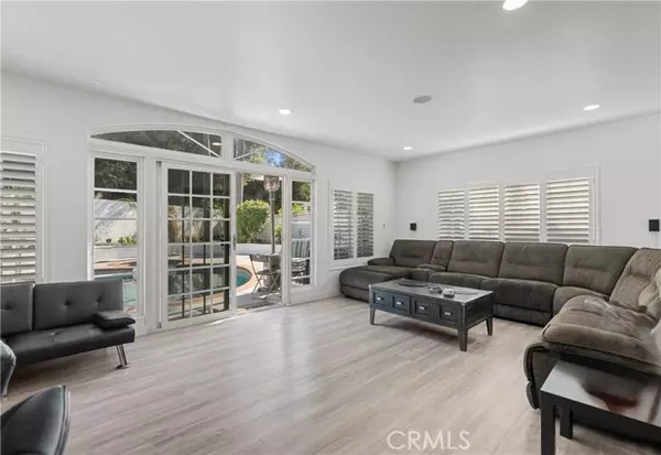 Chatsworth, CA 91311,22041 Kinzie ST
