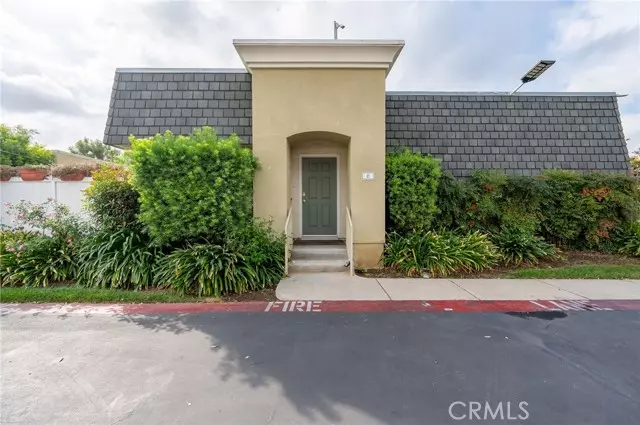 6520 Tampa AVE 6, Reseda, CA 91335