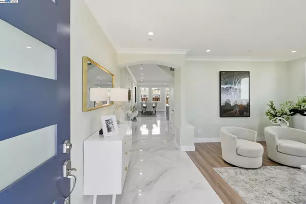 Hayward, CA 94541,492-494 Sunset Blvd