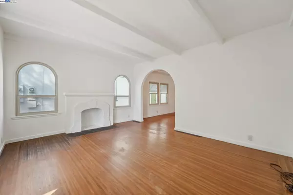 Oakland, CA 94602,2510 Delmer St