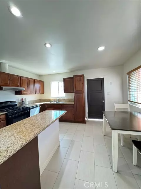 Ontario, CA 91764,1024 E G ST