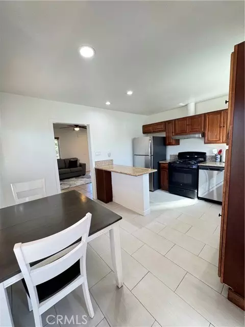 Ontario, CA 91764,1024 E G ST